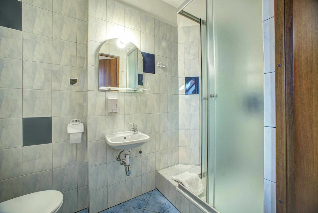 Xavito Bed & Breakfast Sanok Phòng bức ảnh