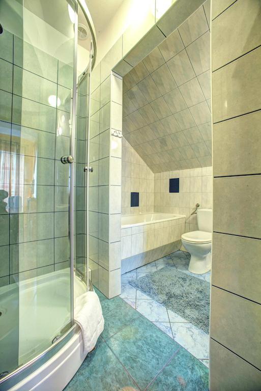 Xavito Bed & Breakfast Sanok Phòng bức ảnh