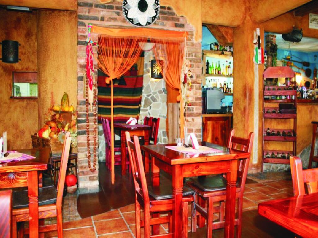 Xavito Bed & Breakfast Sanok Ngoại thất bức ảnh